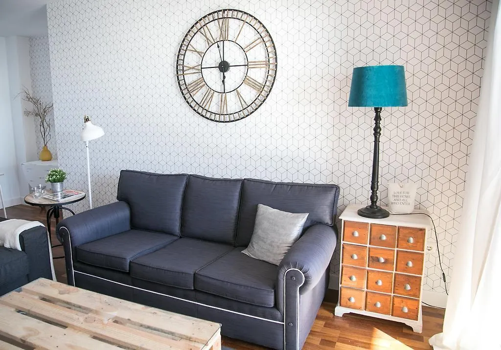 Urbanchic Beachfront Apt Apartamento Benalmádena