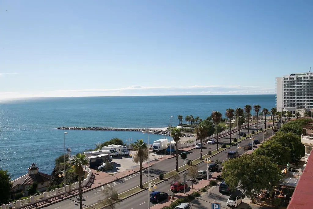 Urbanchic Beachfront Apt Apartamento Benalmádena 0*,  España