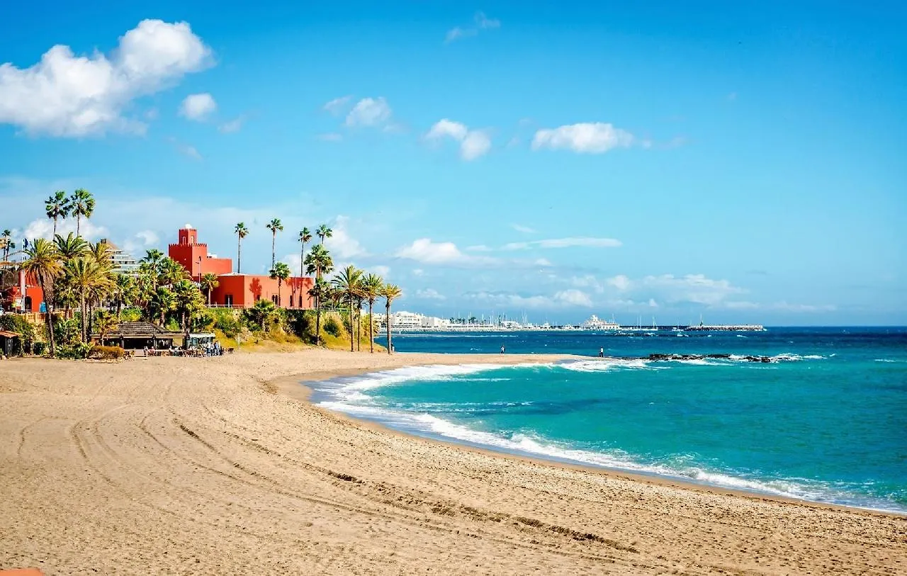 Urbanchic Beachfront Apt location